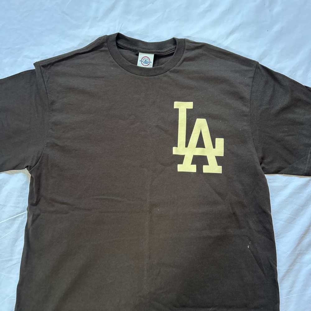 Delta Brown T-Shirt with Gold LA Logo